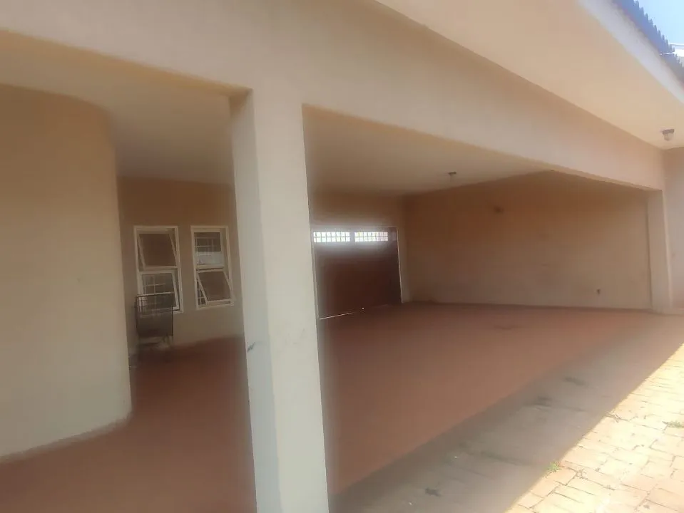 Casa com 5 quartos à venda, 800m² — foto 9 de 37