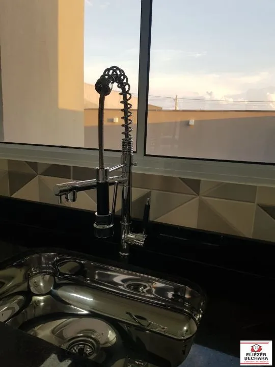 Casa à venda — foto 4 de 7