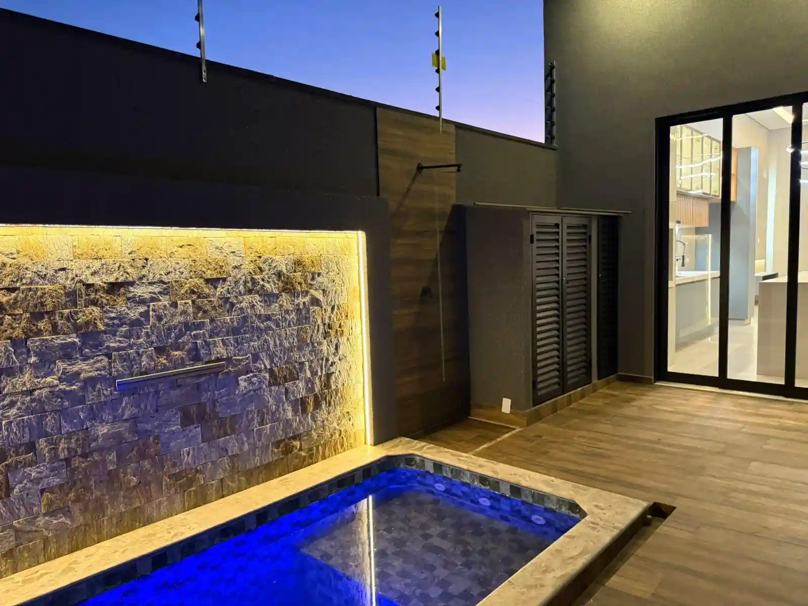 Casa com 3 quartos à venda, 200m² — foto 9 de 32