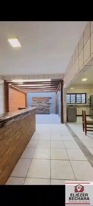 Casa com 3 quartos à venda, 212m² — foto 4 de 9