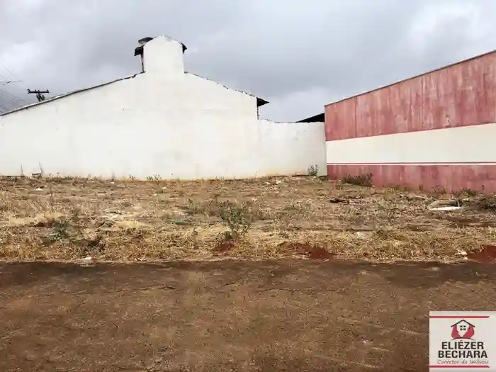 Terreno / Lote / Condomínio  à venda, 238m² — foto 6 de 6