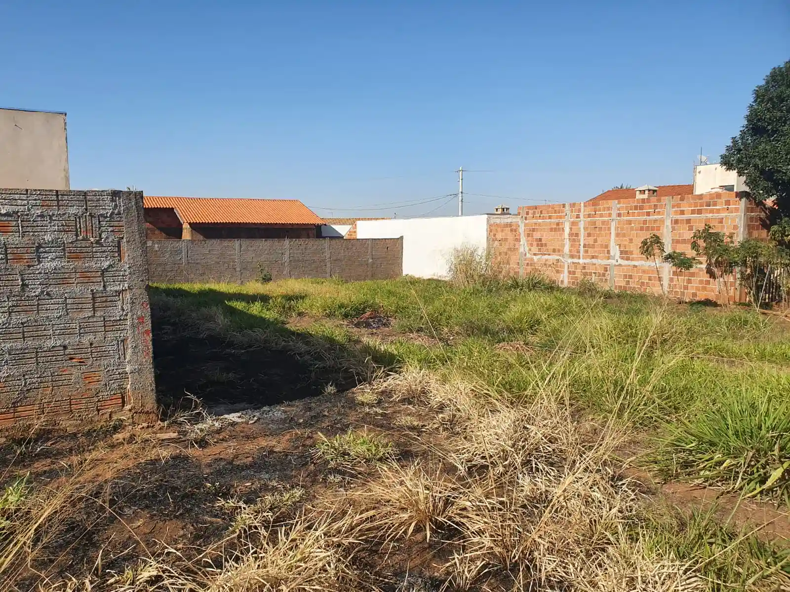 Terreno / Lote / Condomínio à venda — foto 3 de 7
