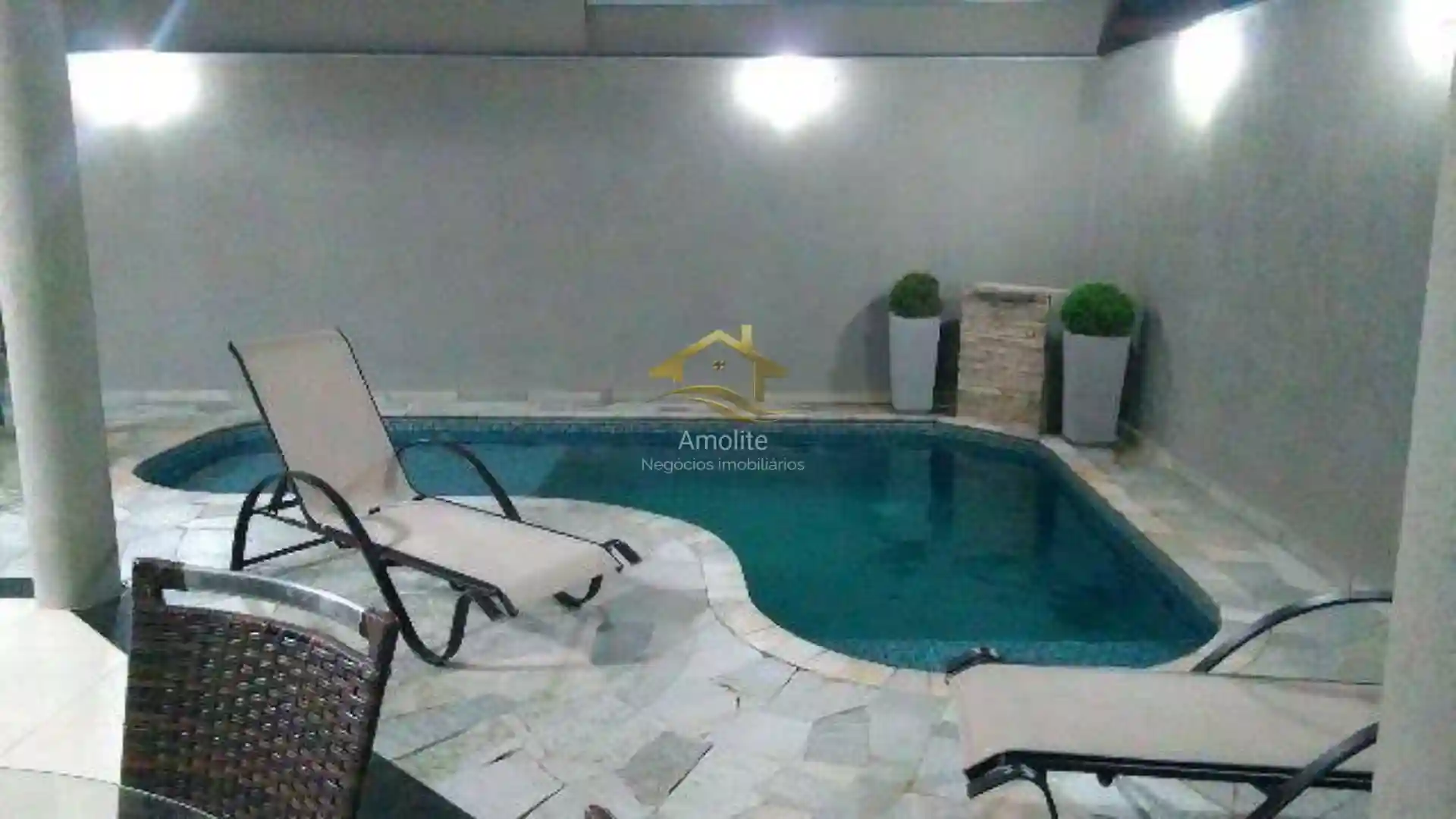 Casa de Condomínio com 3 quartos à venda, 250m² — foto 17 de 22