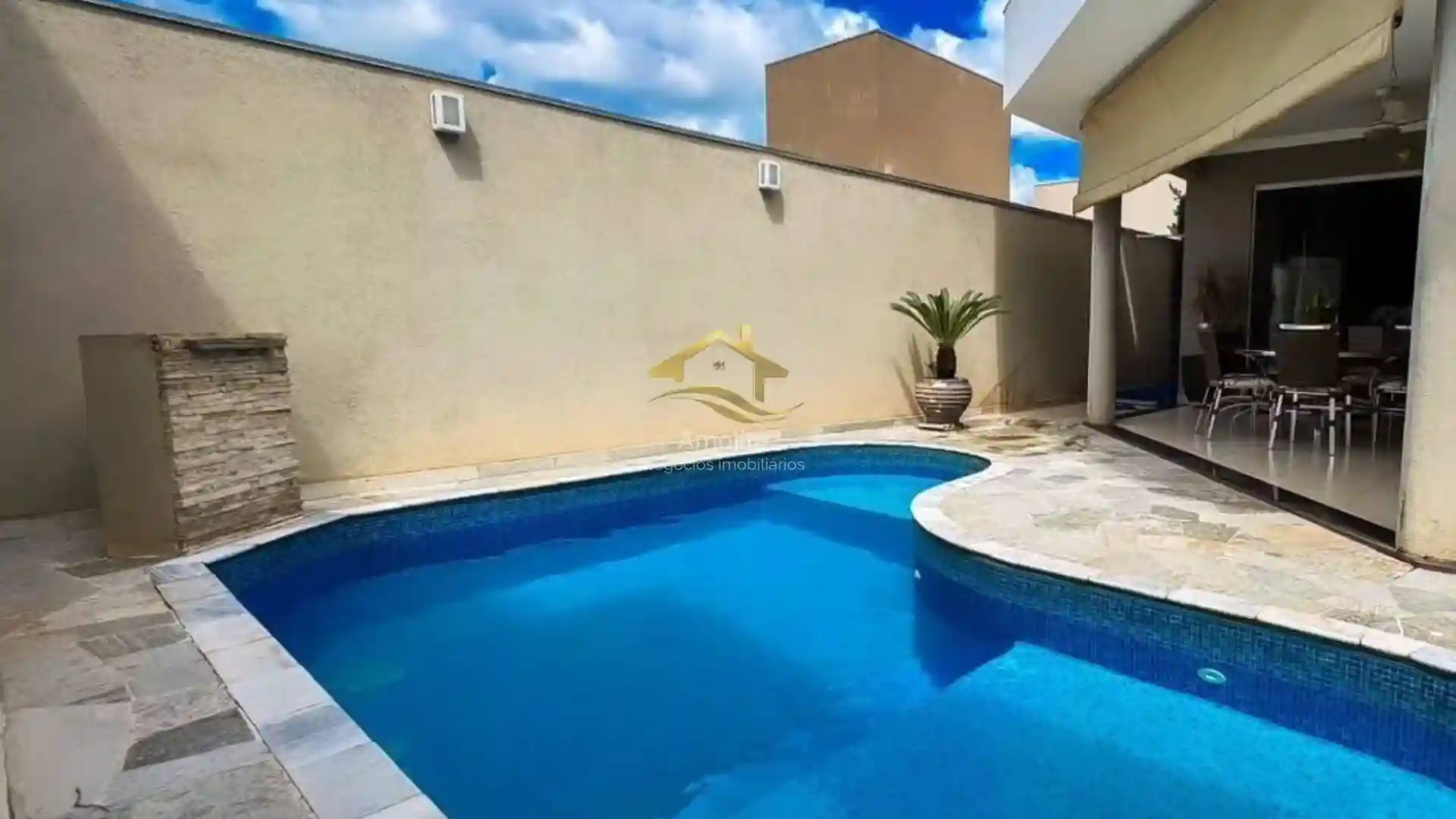 Casa de Condomínio com 3 quartos à venda, 250m² — foto 8 de 22