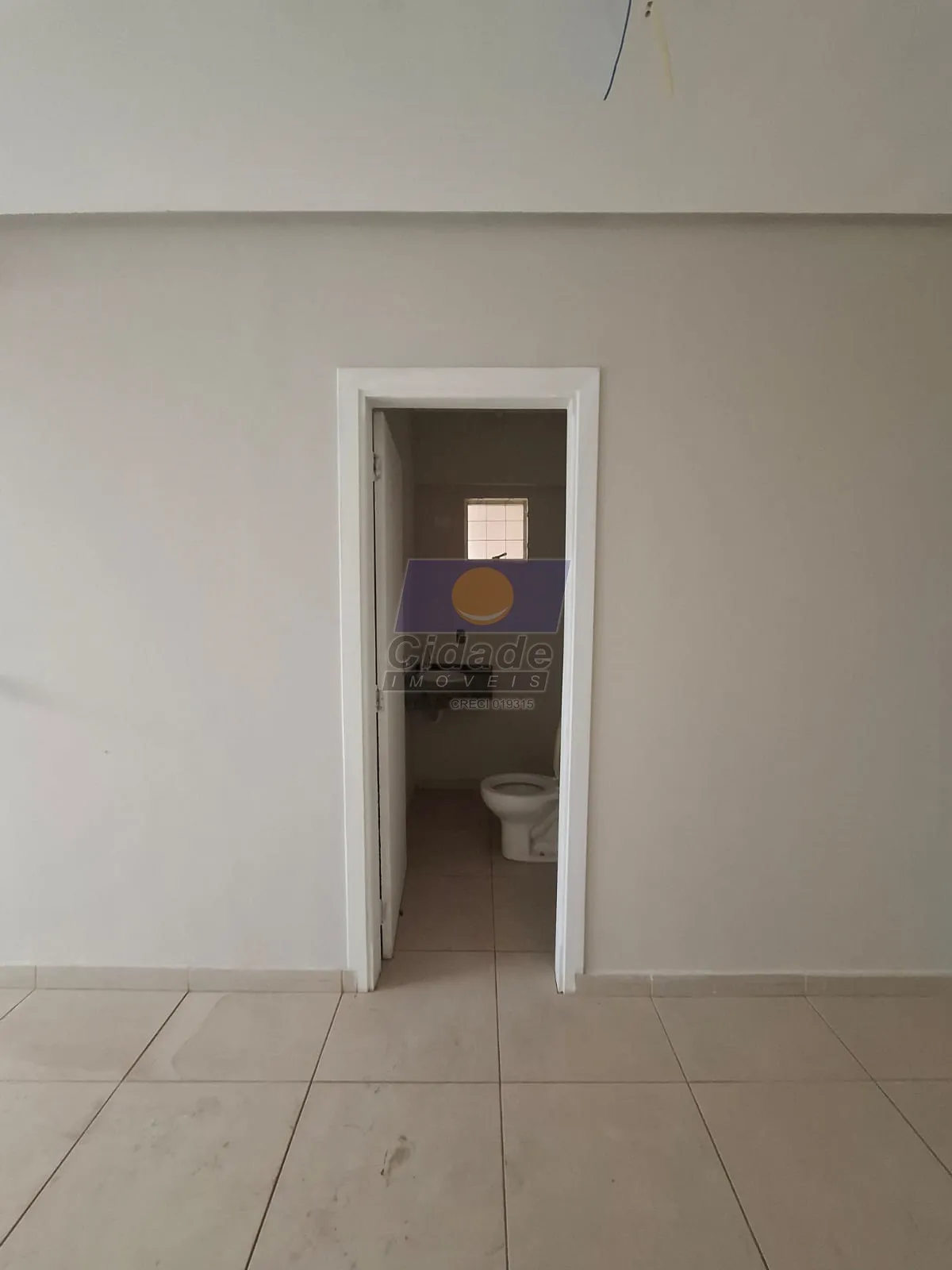 Imóvel Comercial com 4 quartos para aluguel, 180m² — foto 8 de 12