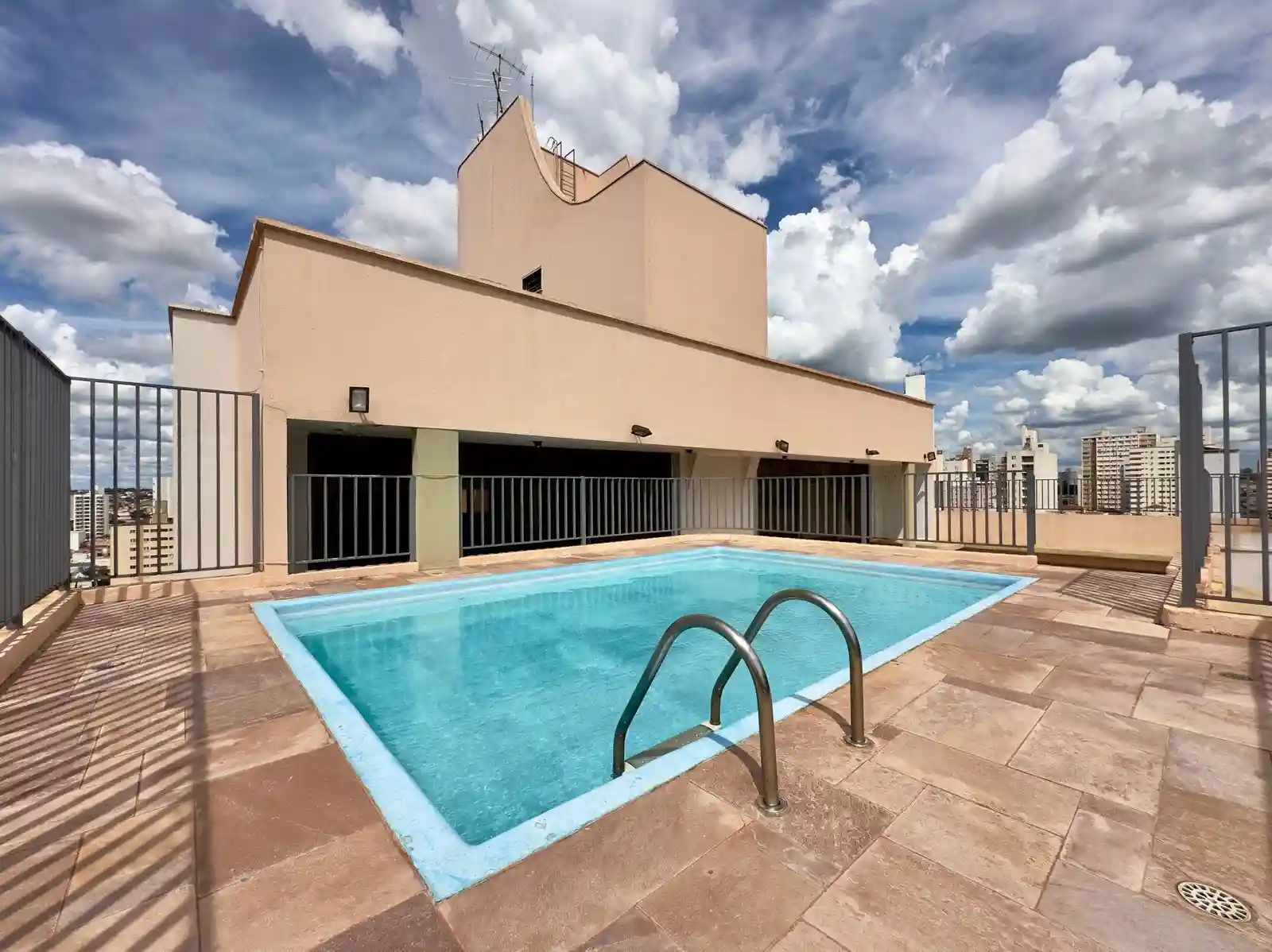 Apartamento com 3 quartos à venda, 85m² — foto 18 de 22