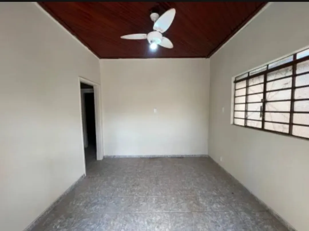 Casa com 3 quartos à venda, 242m² — foto 23 de 25