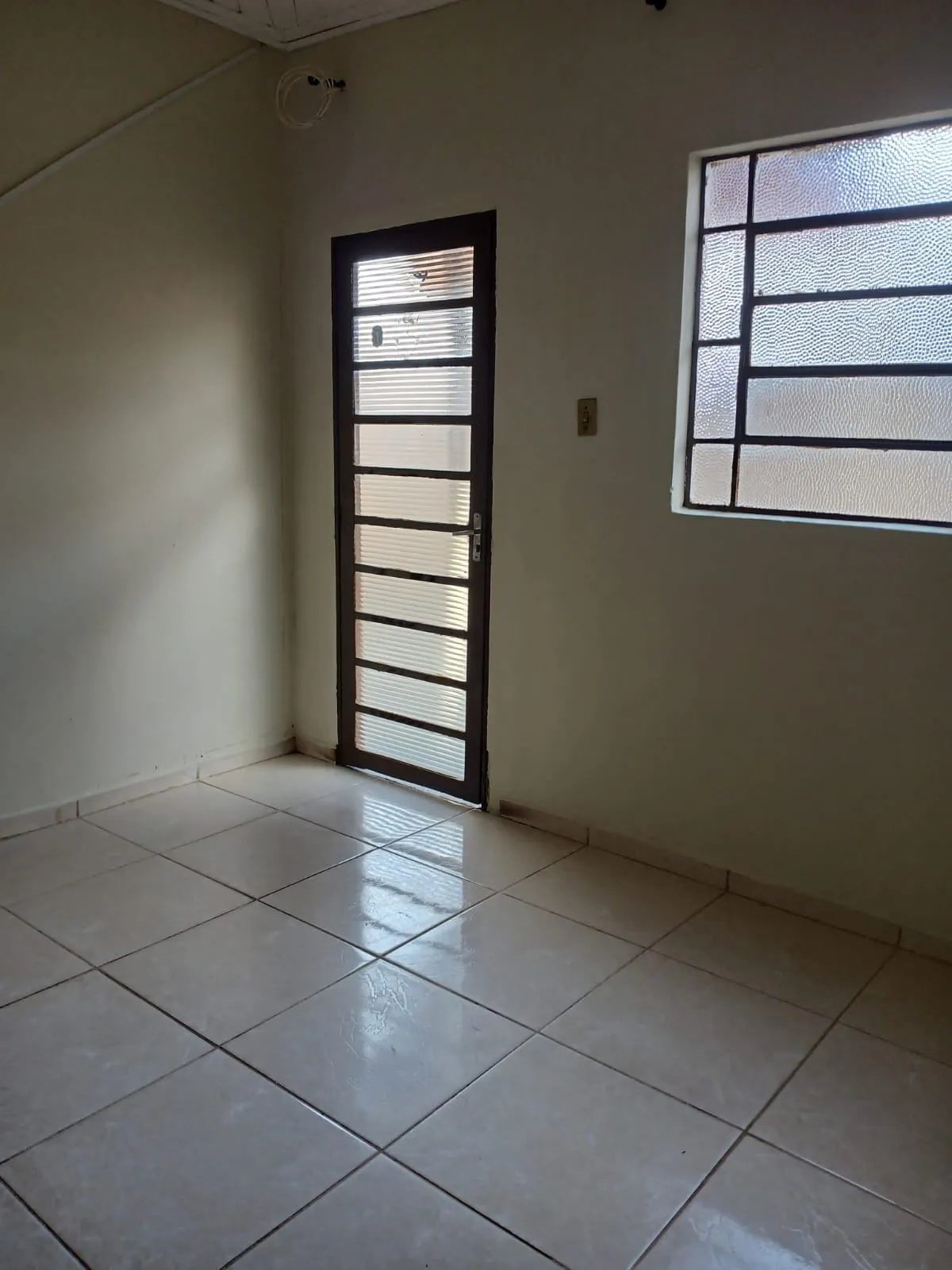 Casa com 3 quartos à venda, 242m² — foto 3 de 25