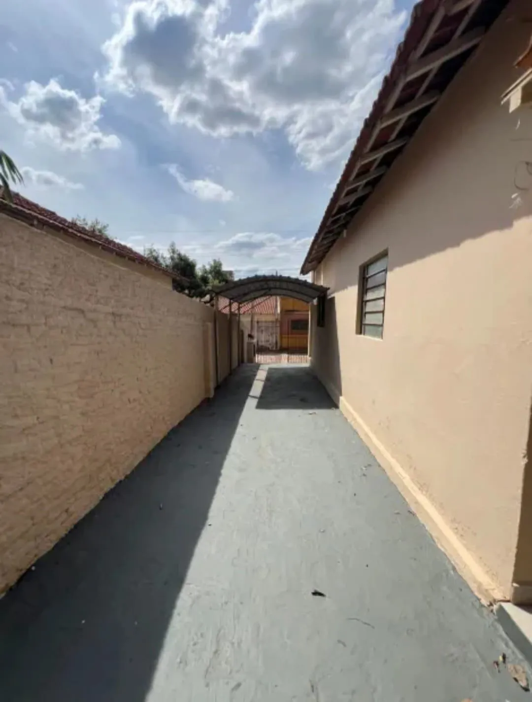 Casa com 3 quartos à venda, 242m² — foto 24 de 25