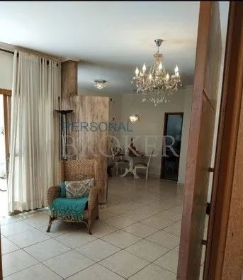 Casa à venda — foto 1 de 3