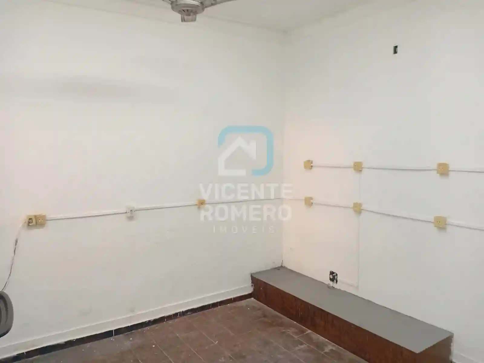 Casa Comercial com 5 quartos para aluguel, 200m² — foto 19 de 45