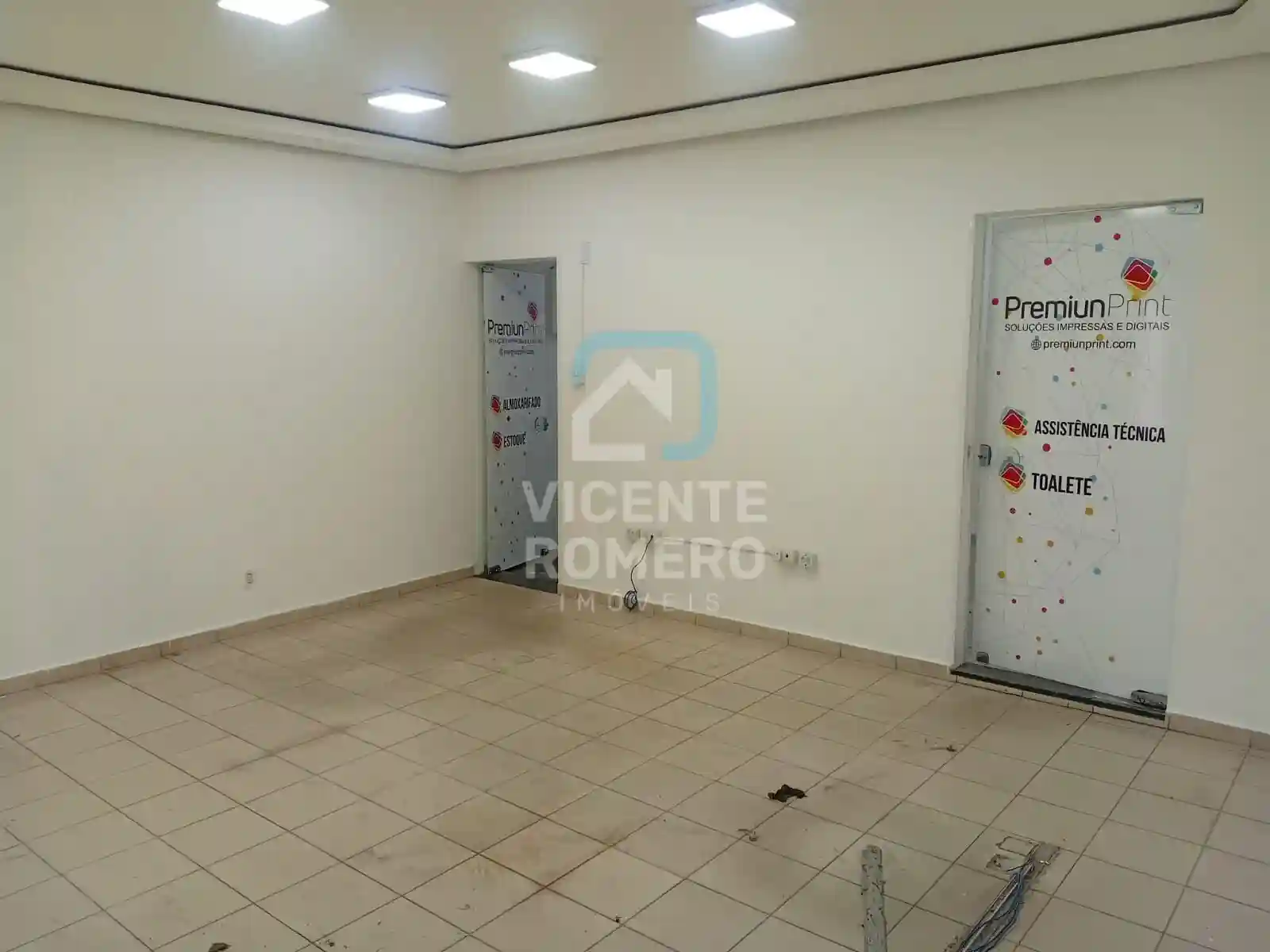 Casa Comercial com 5 quartos para aluguel, 200m² — foto 17 de 45