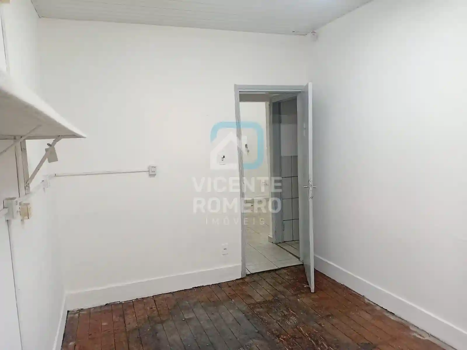 Casa Comercial com 5 quartos para aluguel, 200m² — foto 33 de 45