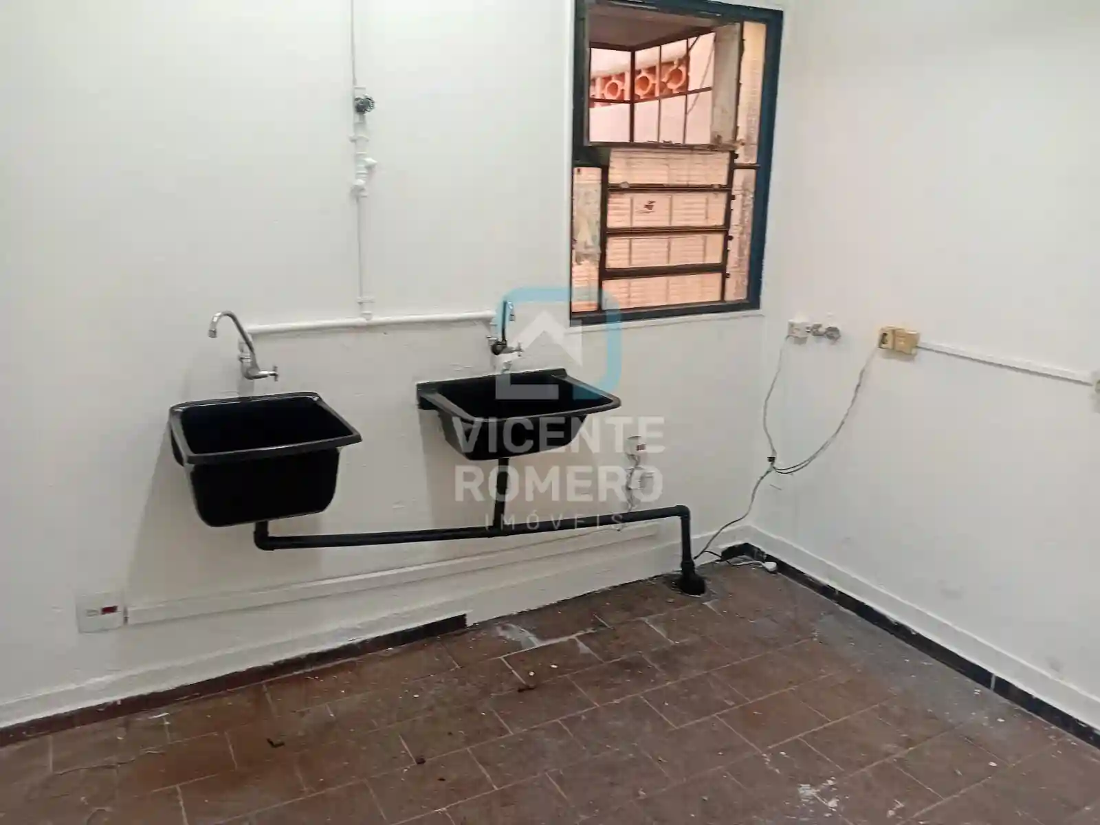Casa Comercial com 5 quartos para aluguel, 200m² — foto 20 de 45