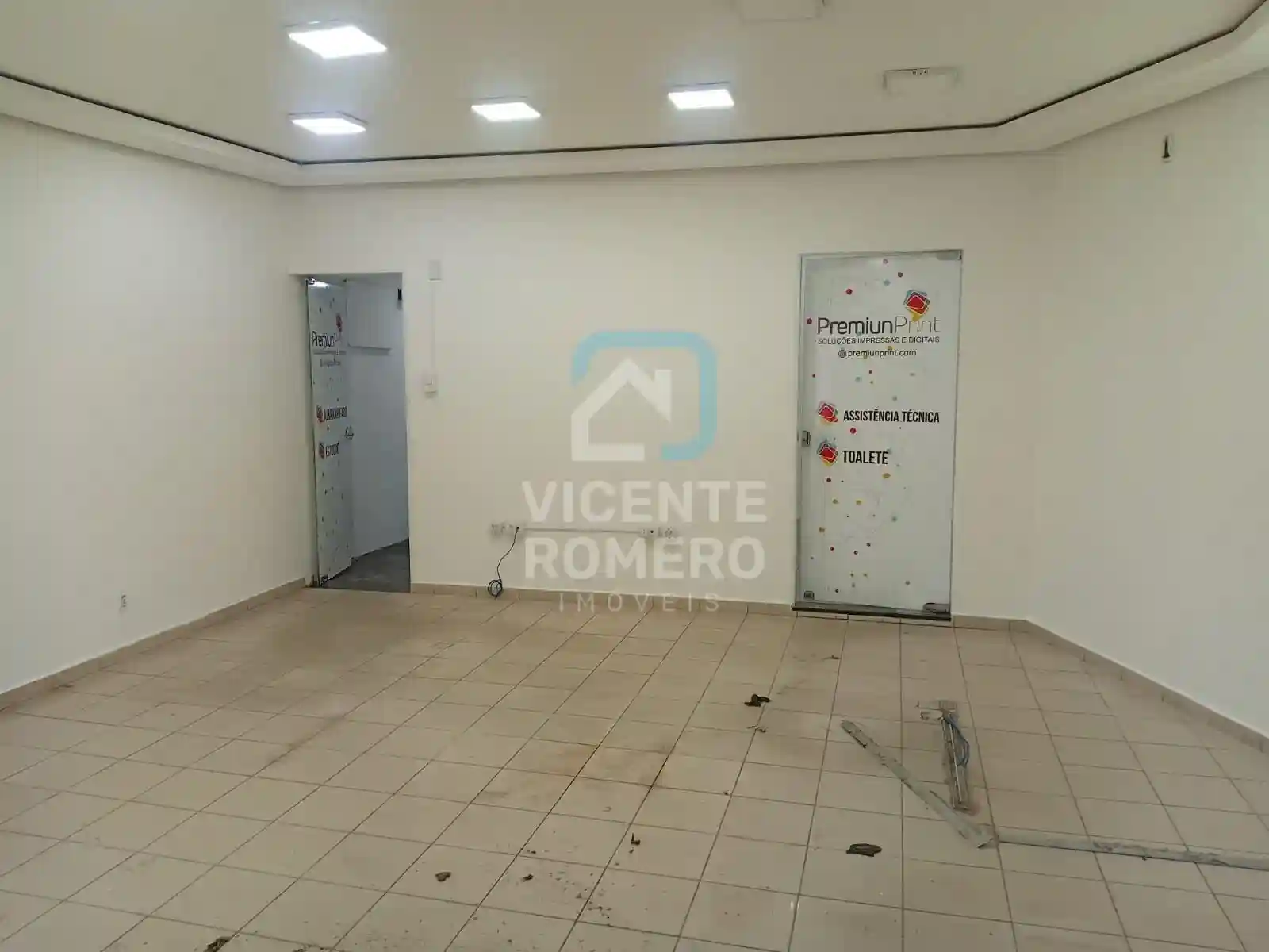 Casa Comercial com 5 quartos para aluguel, 200m² — foto 4 de 45