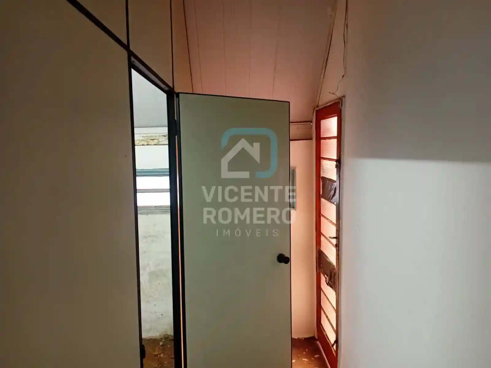 Casa Comercial com 5 quartos para aluguel, 200m² — foto 36 de 45