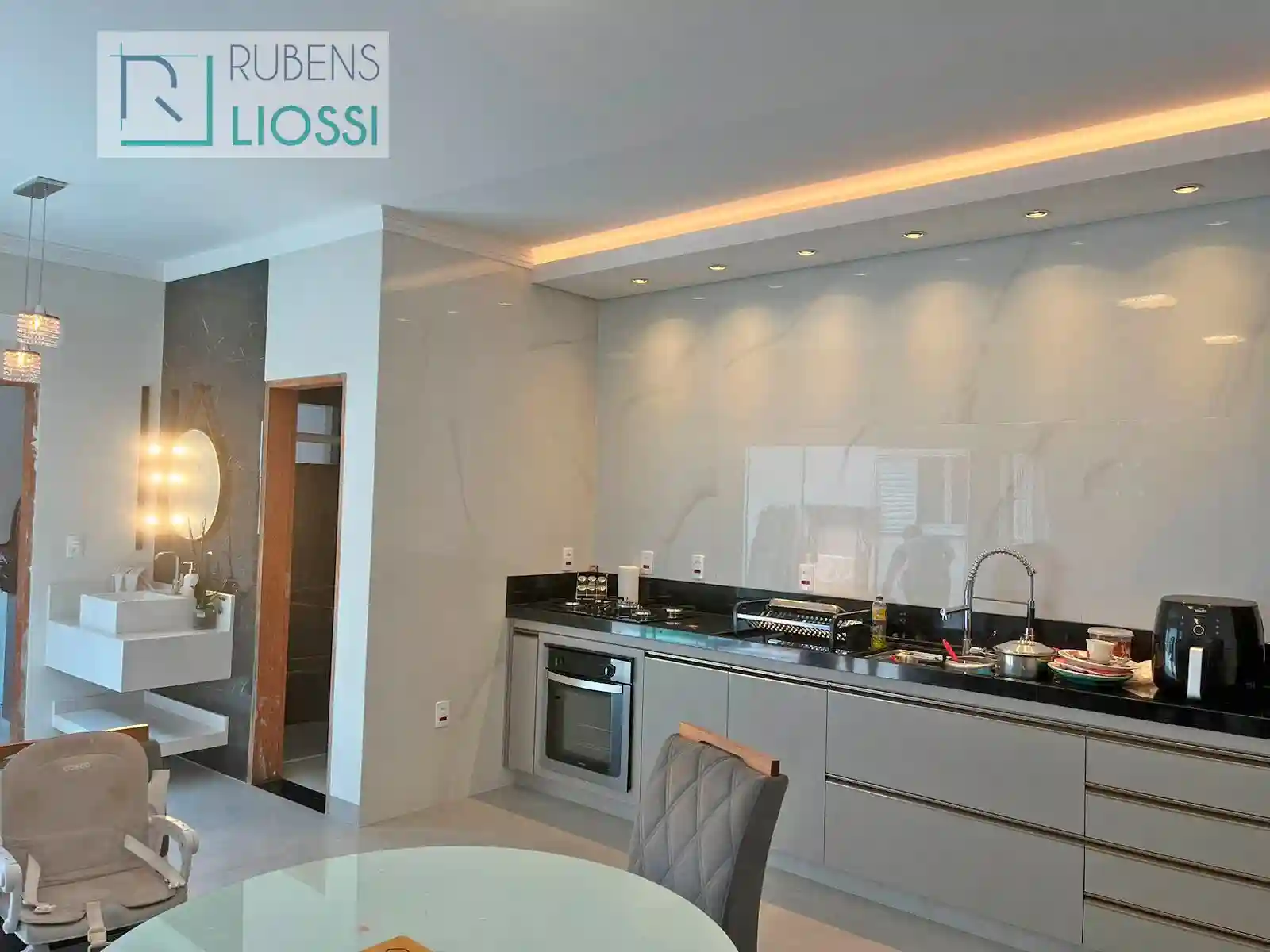 Casa com 3 quartos à venda, 190m² — foto 10 de 28