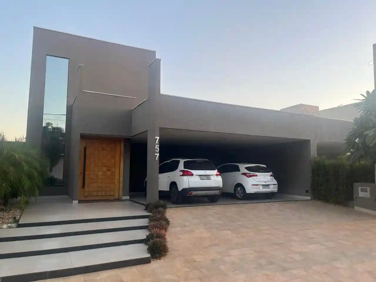 Casa de Condomínio  à venda, 270m² — foto 2 de 36