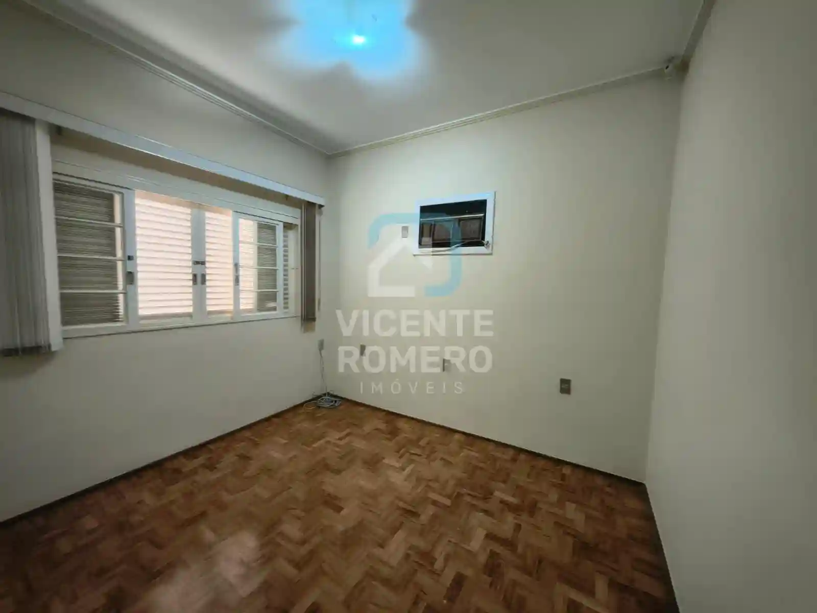Casa de Condomínio com 4 quartos para aluguel, 400m² — foto 13 de 25