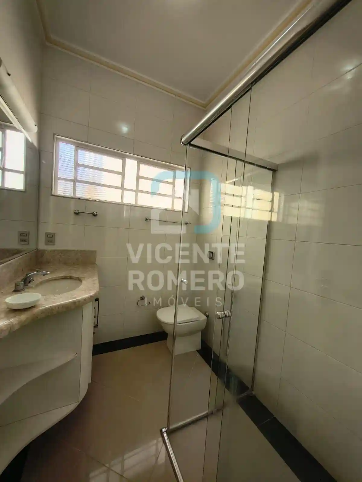 Casa de Condomínio com 4 quartos para aluguel, 400m² — foto 15 de 25