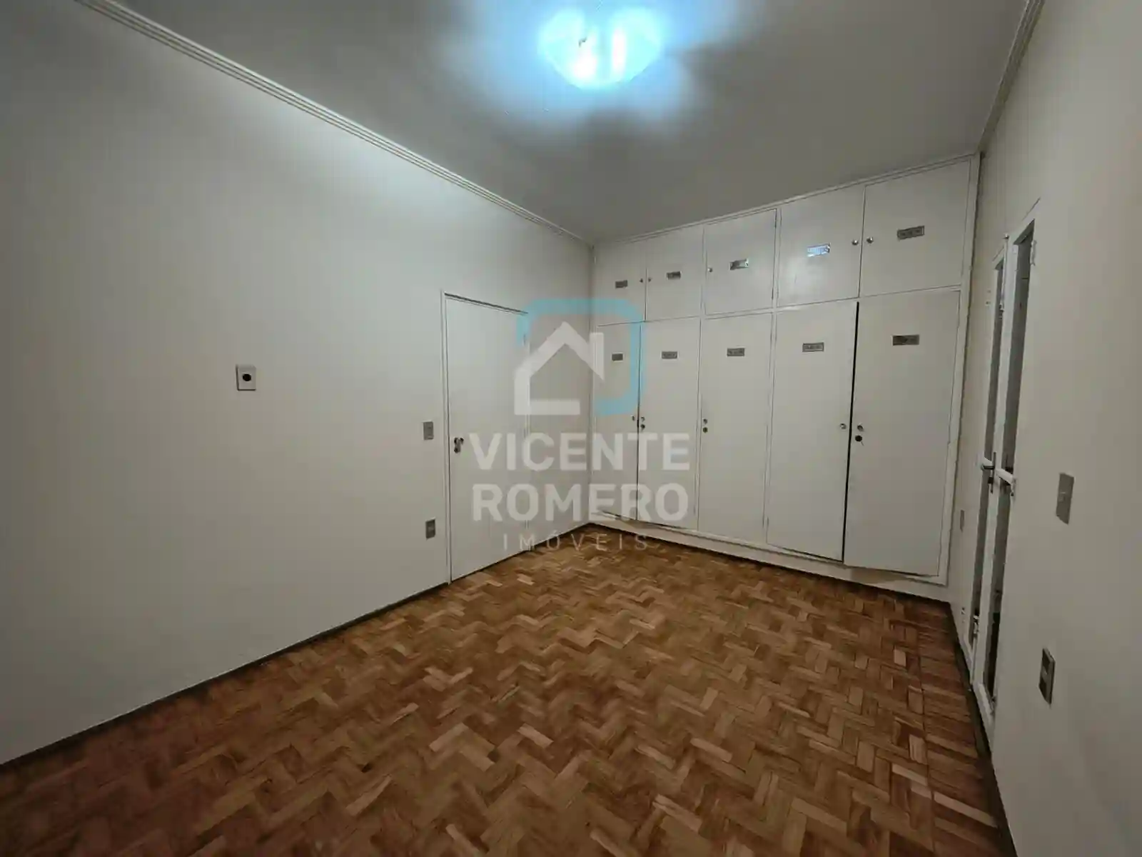 Casa de Condomínio com 4 quartos para aluguel, 400m² — foto 19 de 25