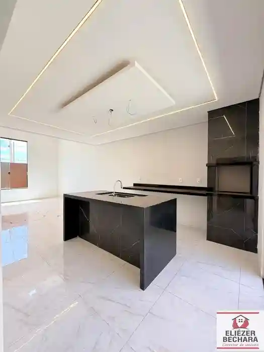 Casa com 3 quartos à venda, 114m² — foto 3 de 23