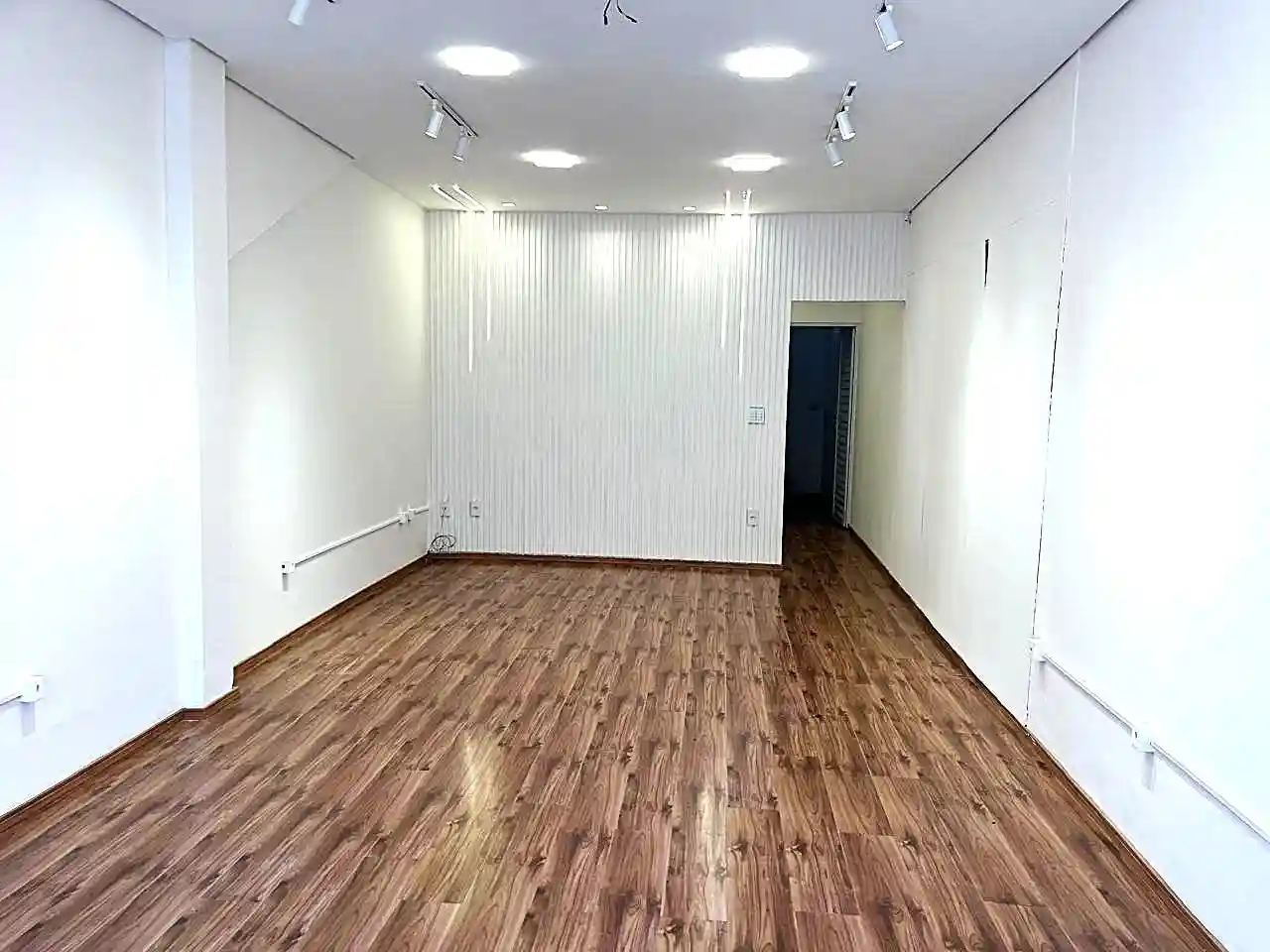 Loja / Salão / Ponto Comercial  para aluguel, 70m² — foto 6 de 13