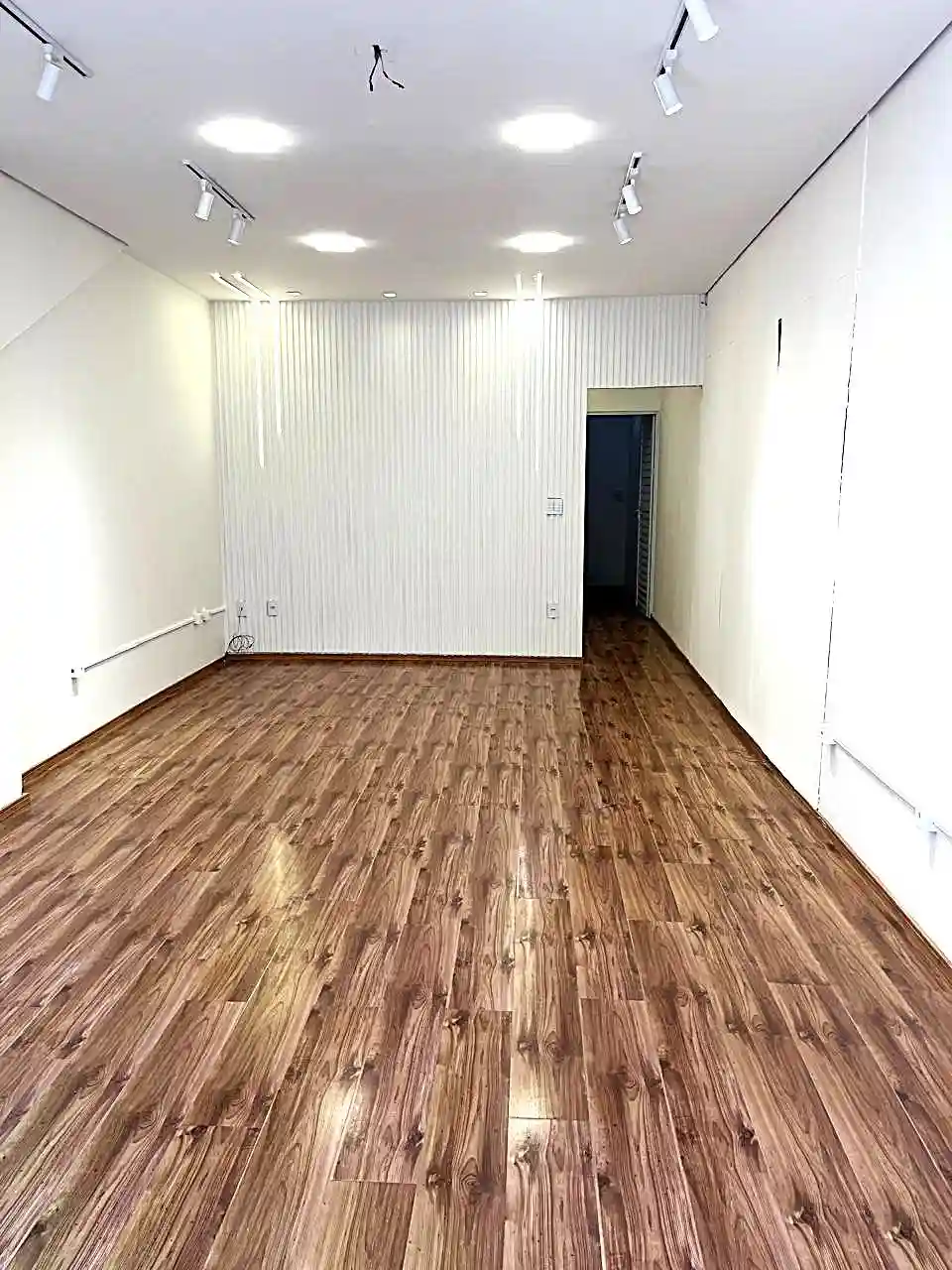 Loja / Salão / Ponto Comercial  para aluguel, 70m² — foto 5 de 13