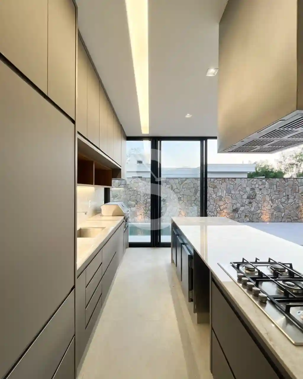 Casa de Condomínio com 4 quartos à venda, 263m² — foto 14 de 25