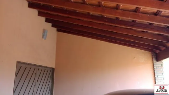 Casa à venda — foto 3 de 3