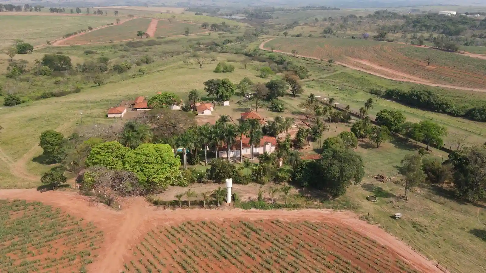 Fazenda / Sítio / Chácara  à venda, 1368000m² — foto 1 de 8