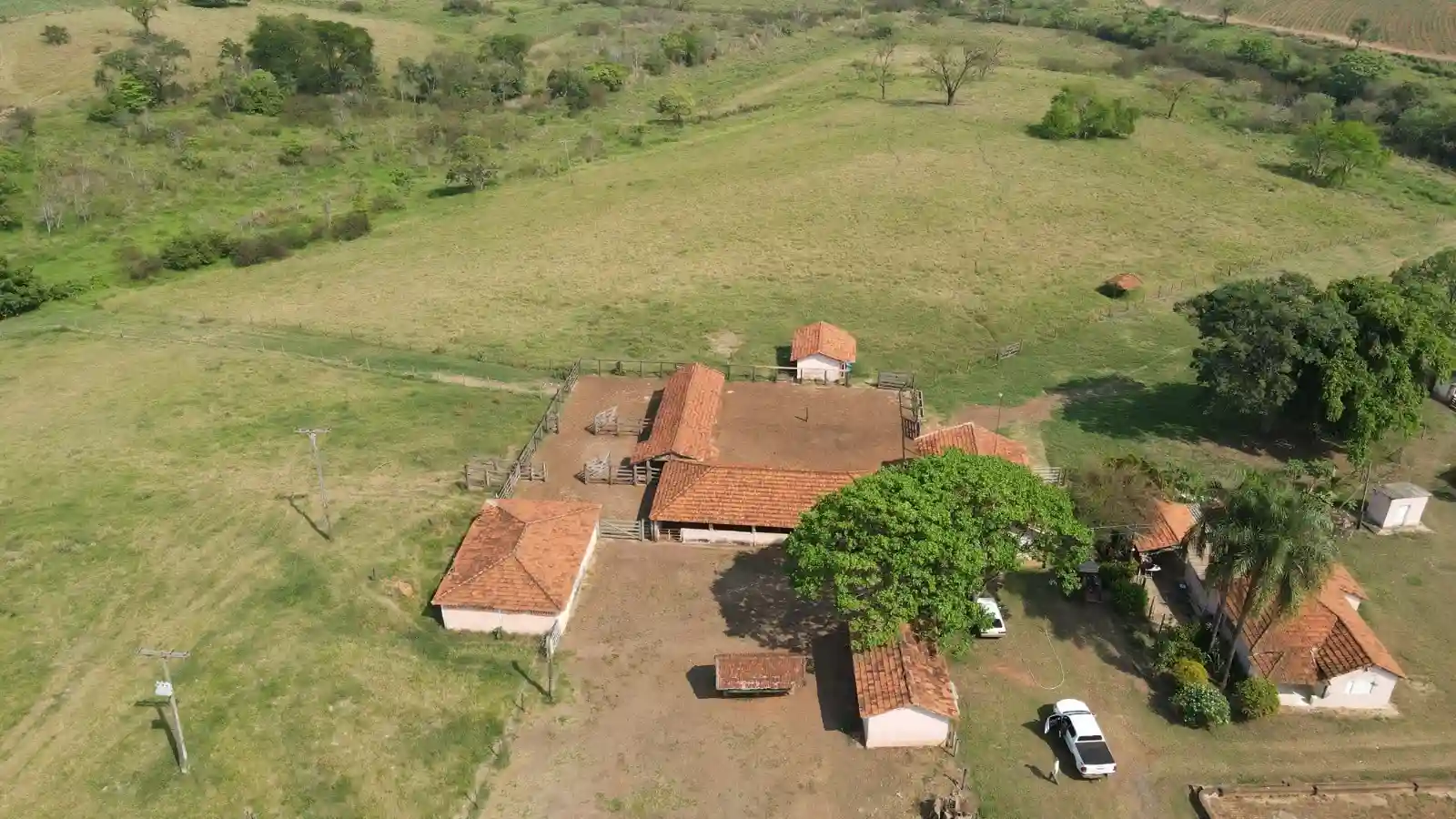 Fazenda / Sítio / Chácara  à venda, 1368000m² — foto 2 de 8