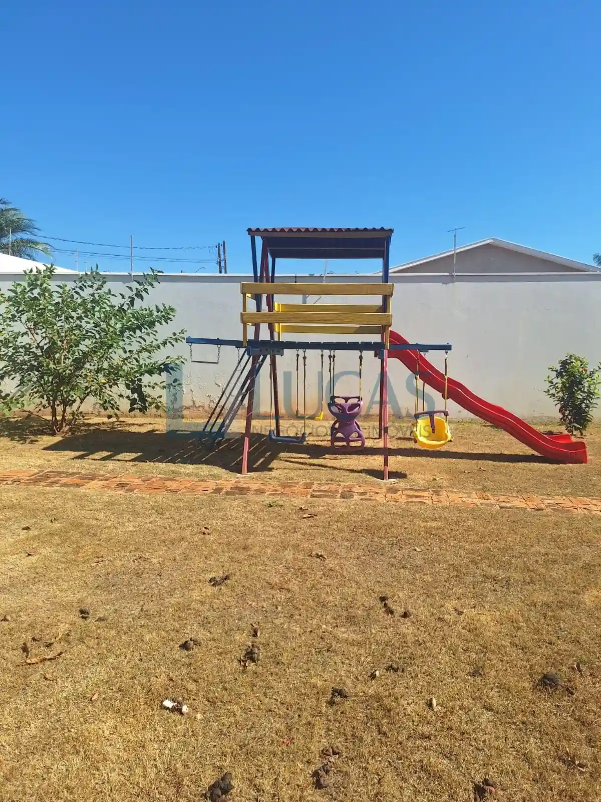 Casa com 3 quartos à venda, 1600m² — foto 3 de 35