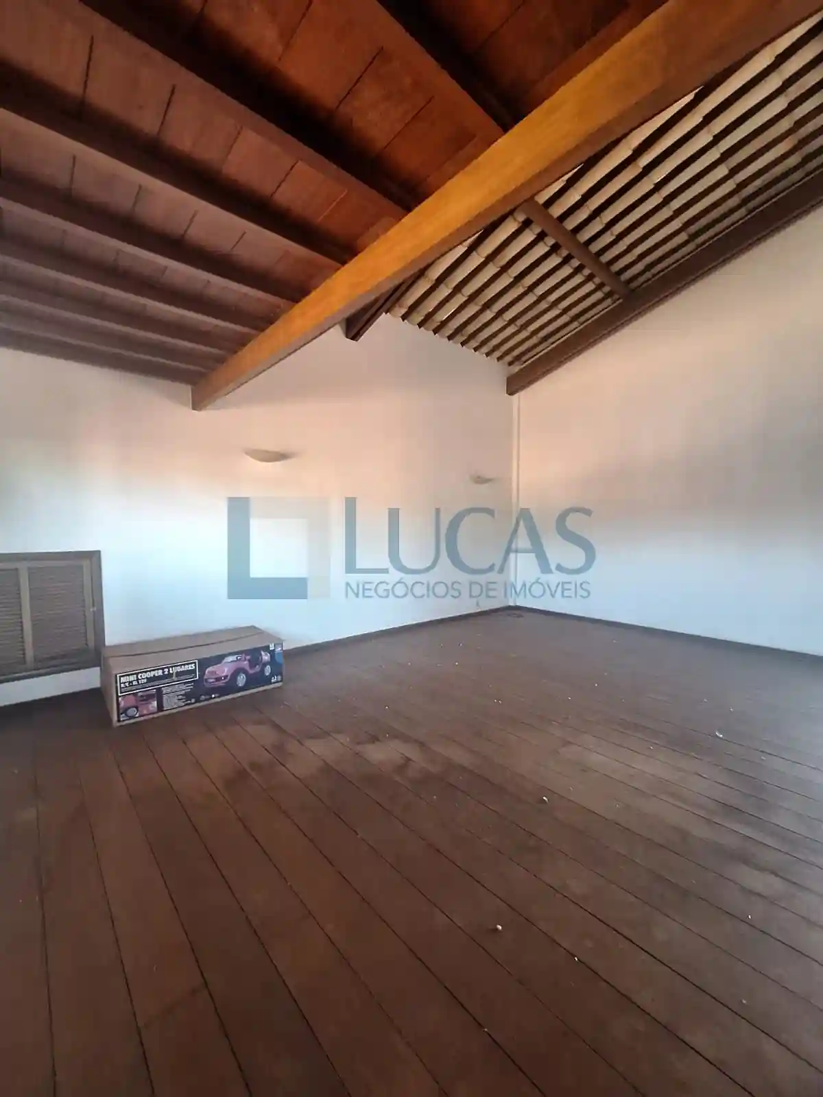 Casa com 3 quartos à venda, 1600m² — foto 16 de 35
