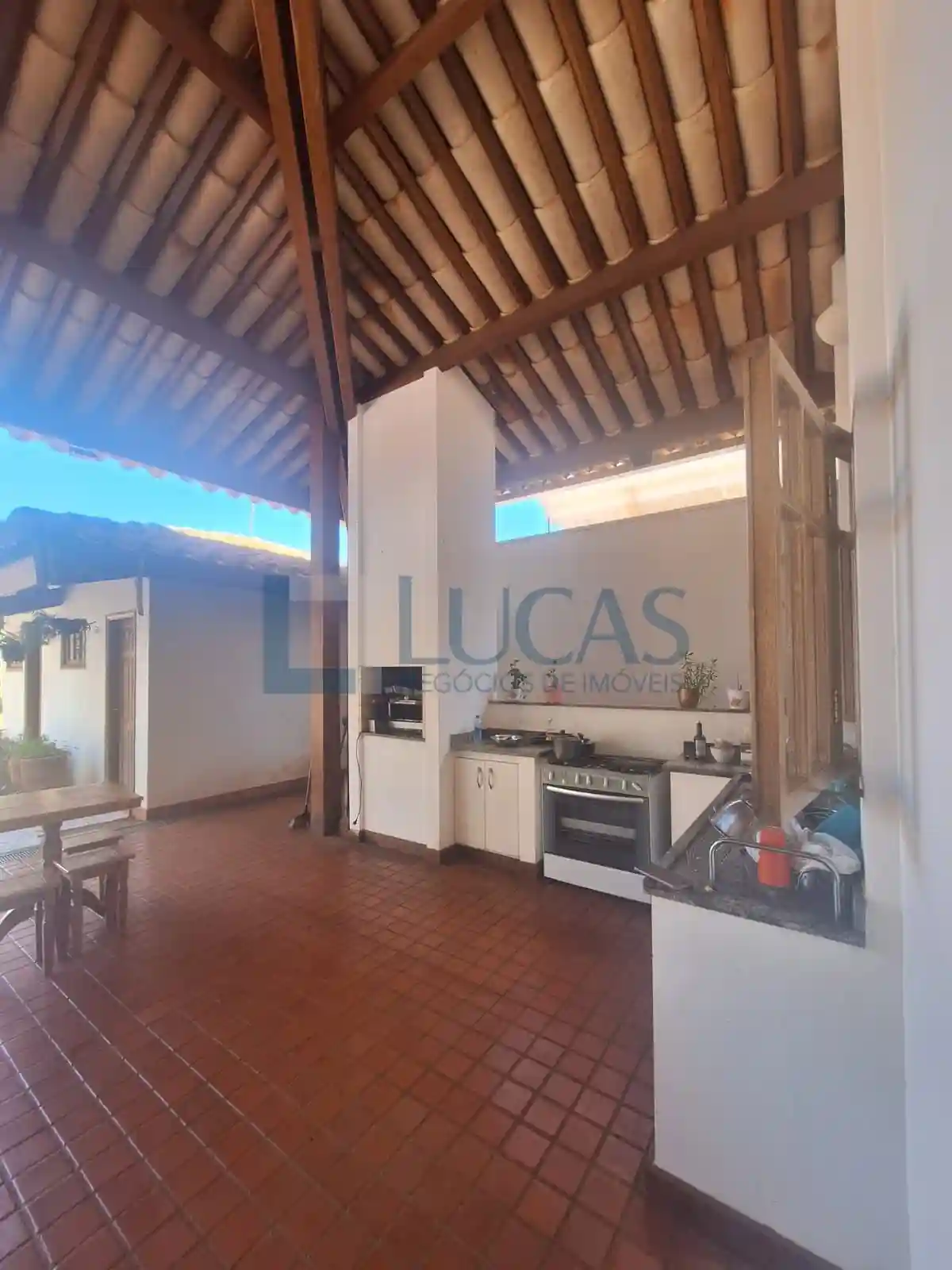 Casa com 3 quartos à venda, 1600m² — foto 13 de 35
