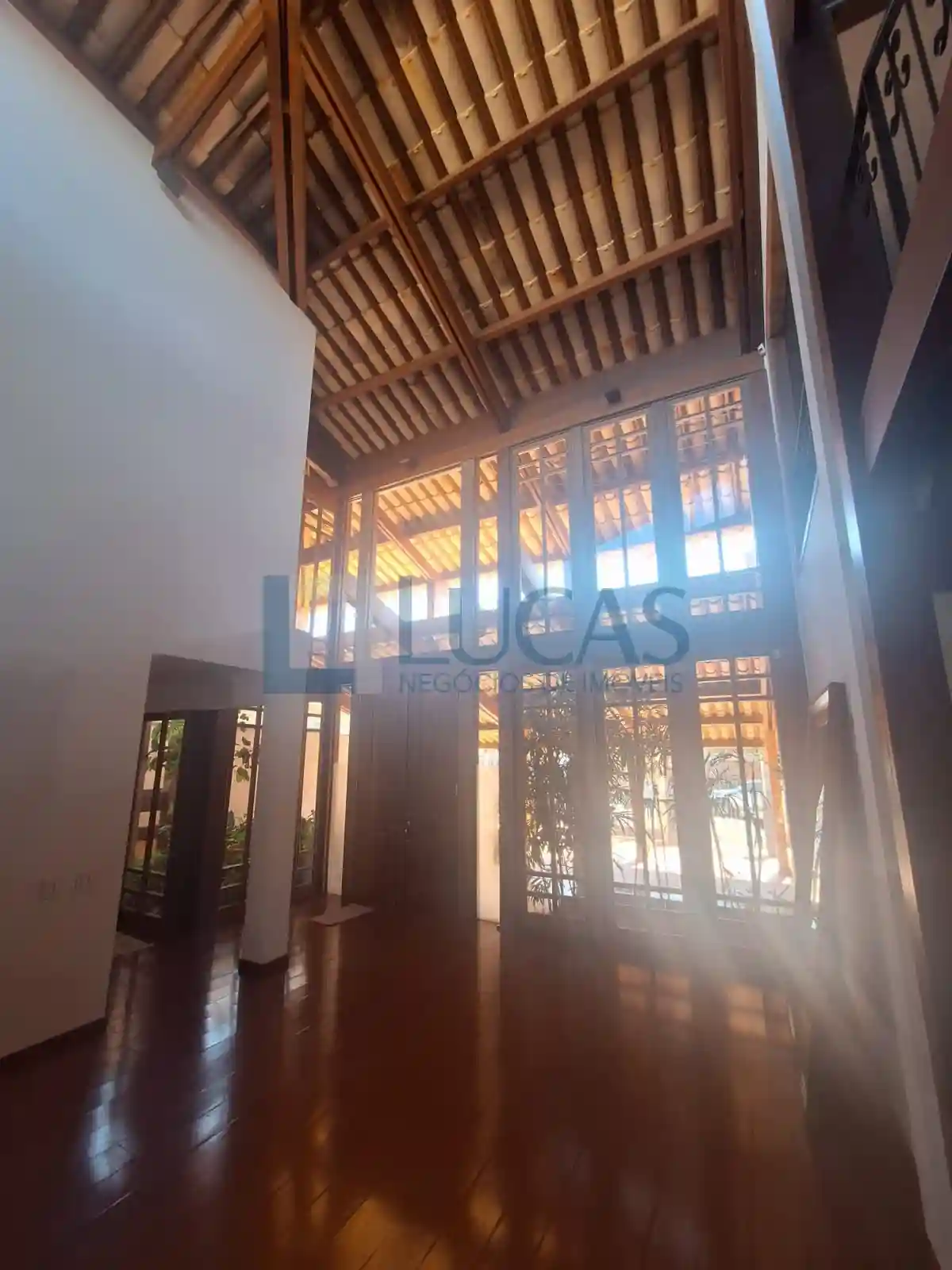 Casa com 3 quartos à venda, 1600m² — foto 30 de 35