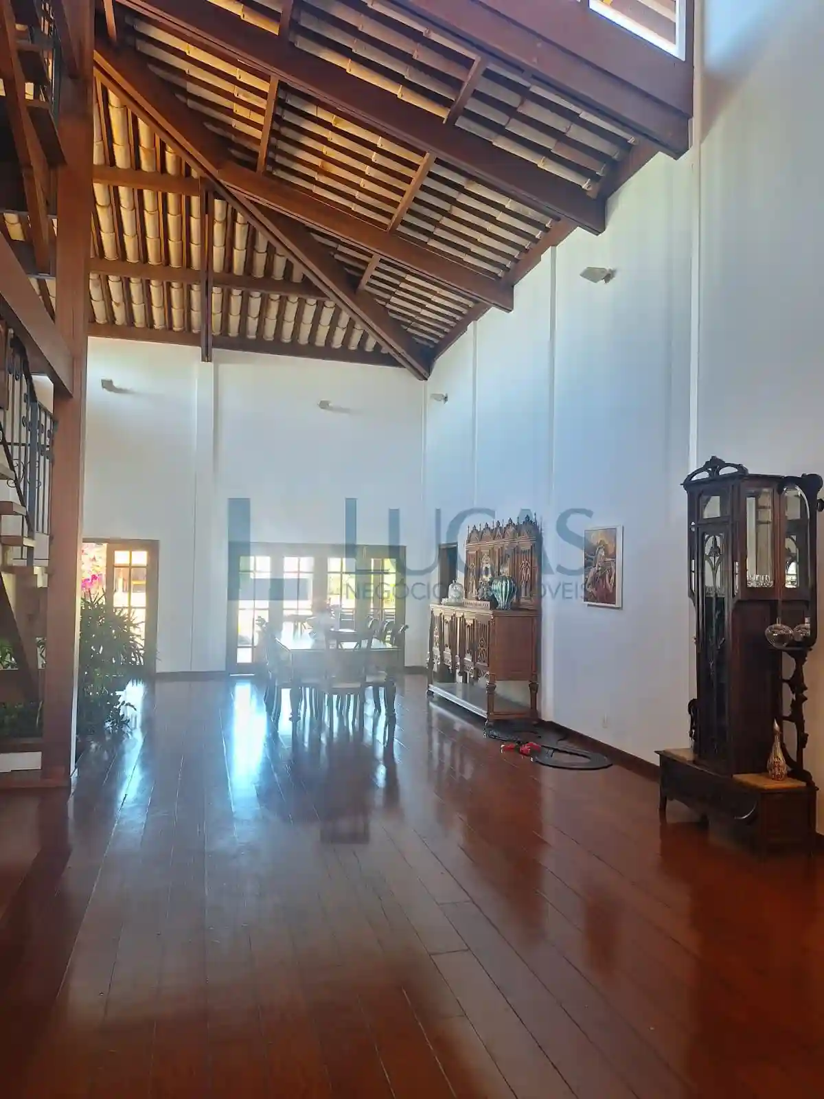 Casa com 3 quartos à venda, 1600m² — foto 32 de 35