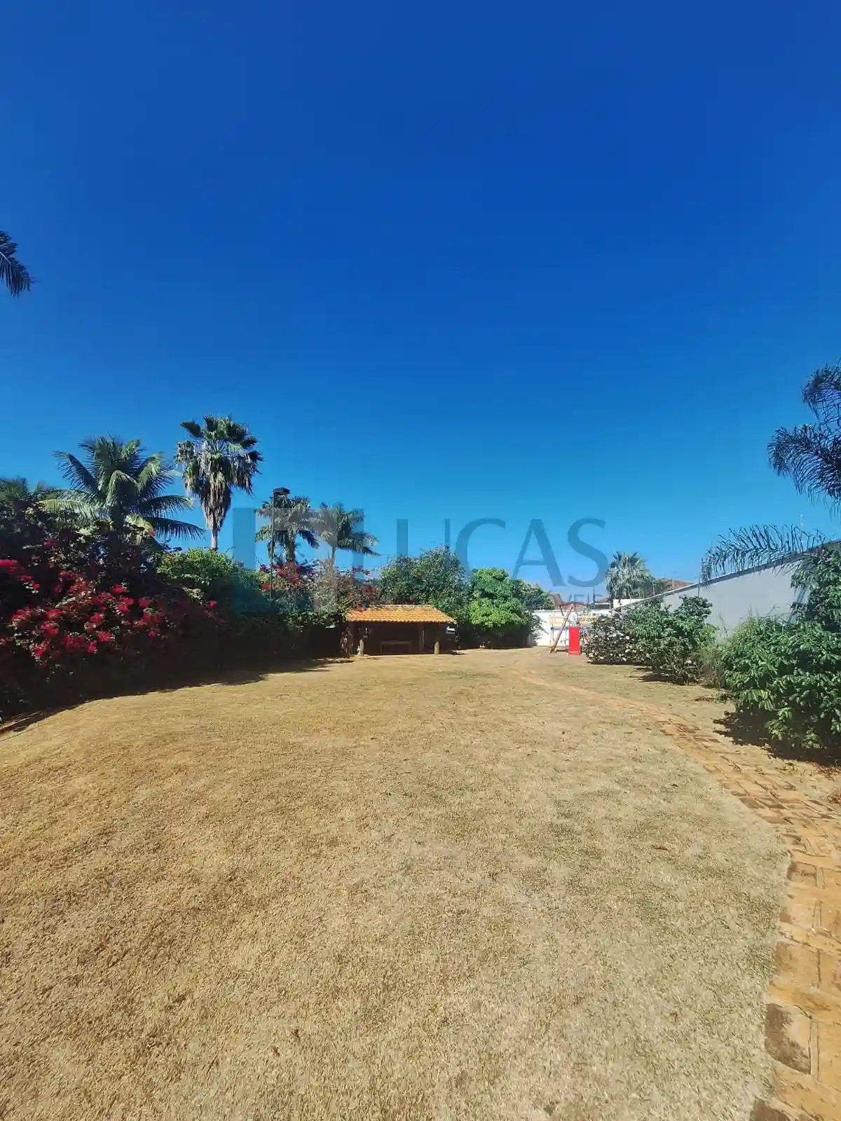 Casa com 3 quartos à venda, 1600m² — foto 6 de 35