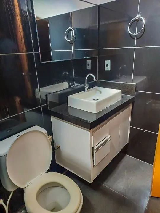 Casa à venda — foto 1 de 8