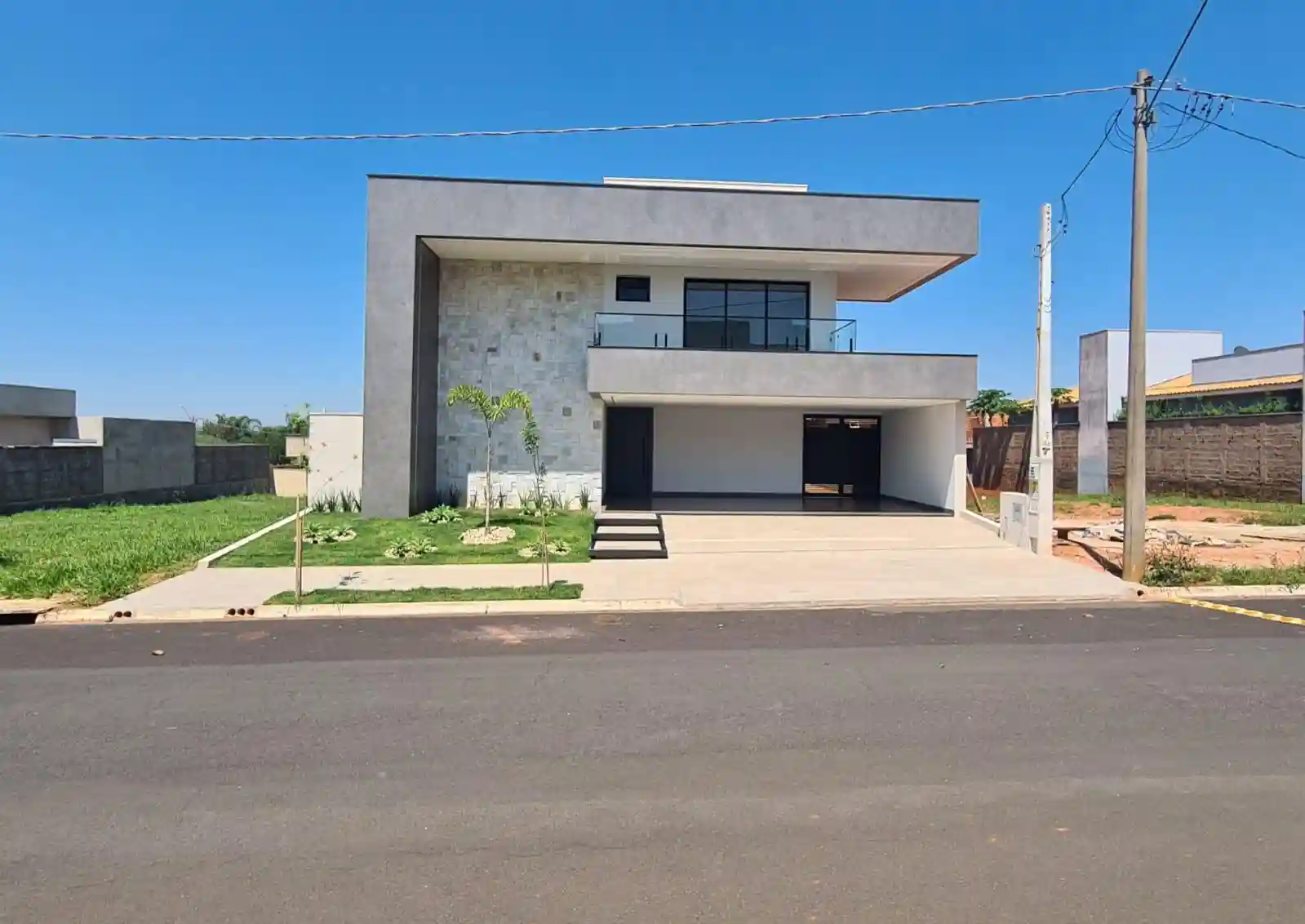 Casa de Condomínio com 4 quartos à venda, 476m² — foto 1 de 60