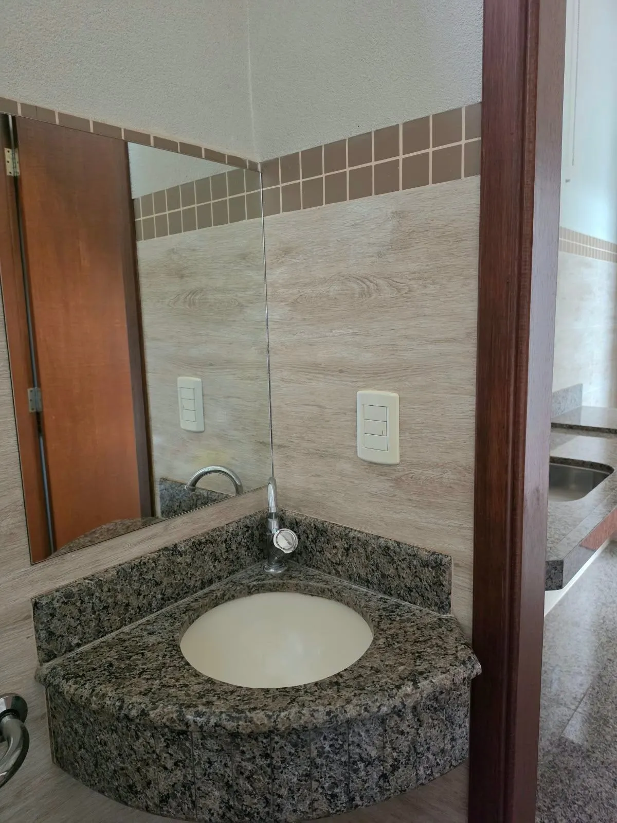 Loja / Salão / Ponto Comercial para aluguel, 56m² — foto 5 de 6