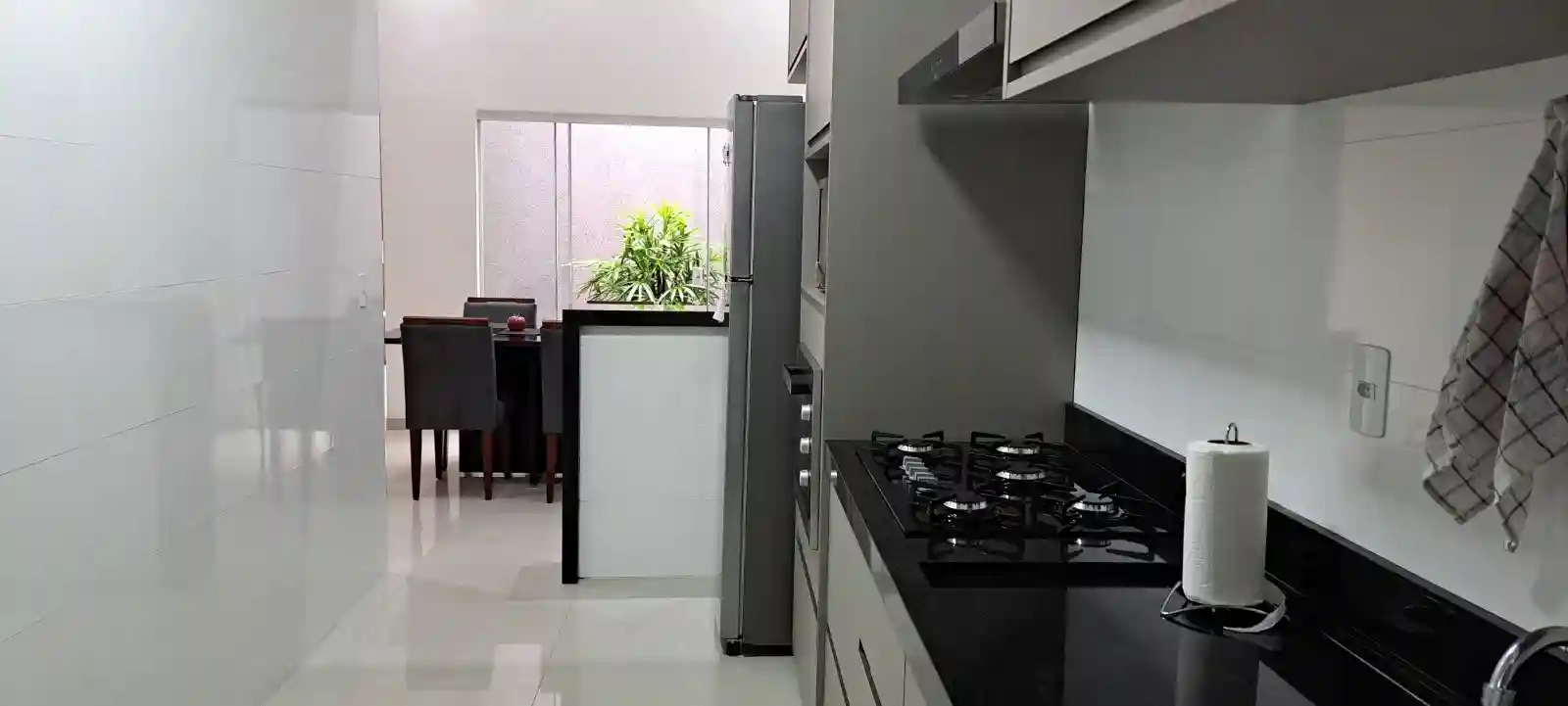 Casa com 3 quartos à venda, 210m² — foto 2 de 19