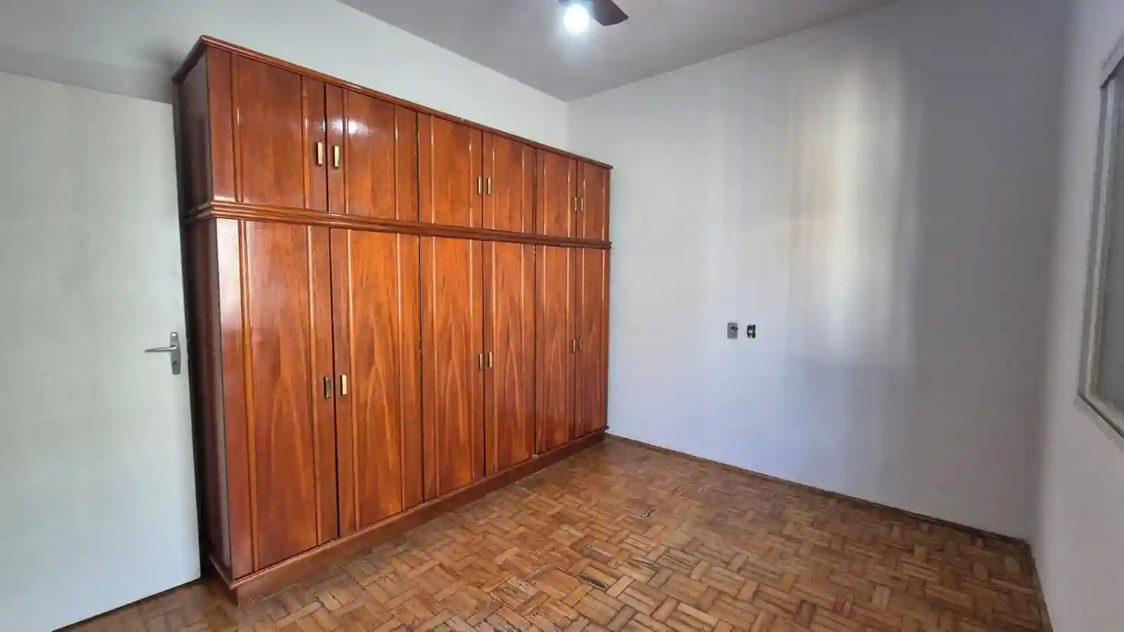 Casa com 3 quartos à venda, 300m² — foto 6 de 13