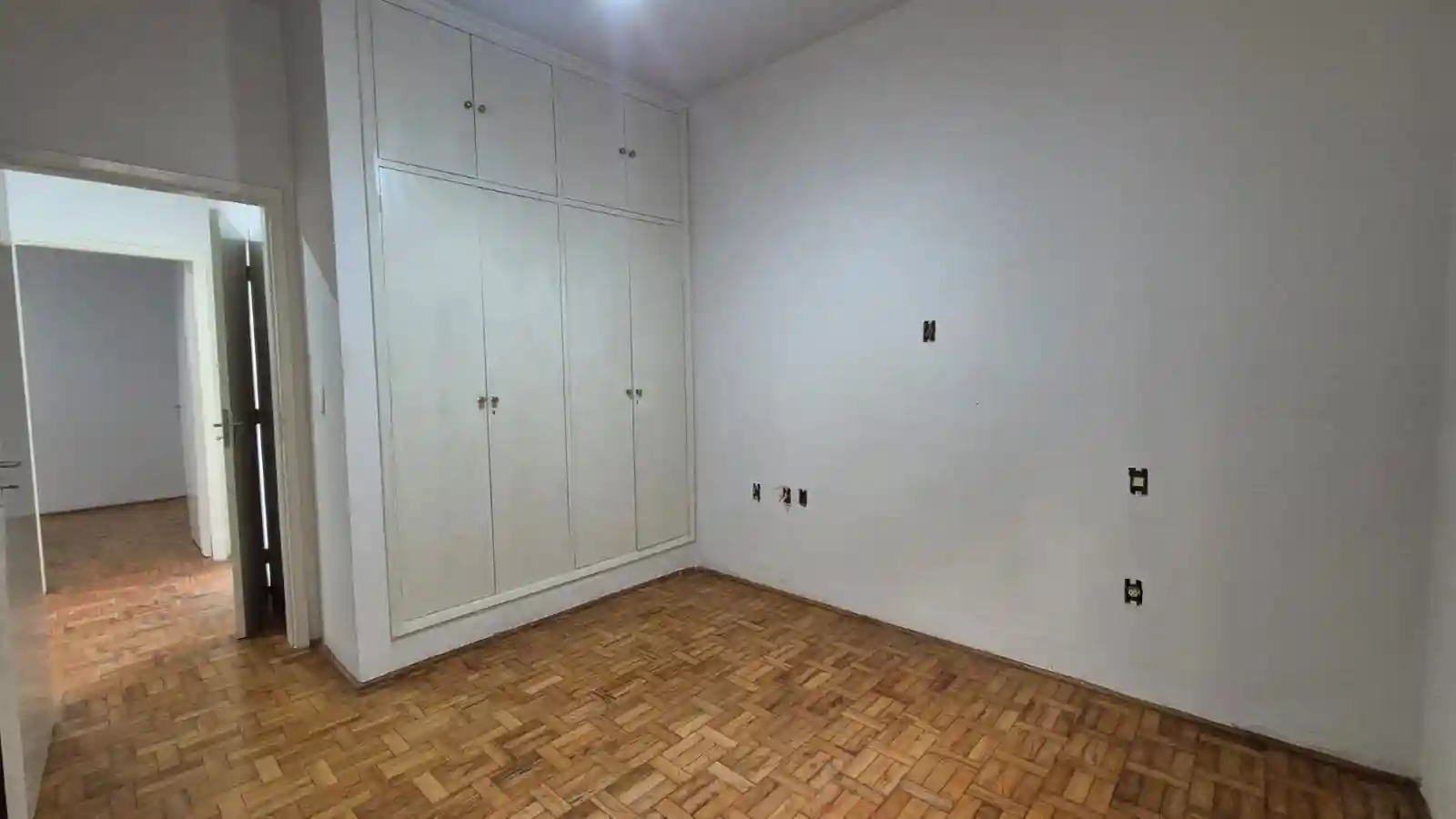Casa com 3 quartos à venda, 300m² — foto 9 de 13