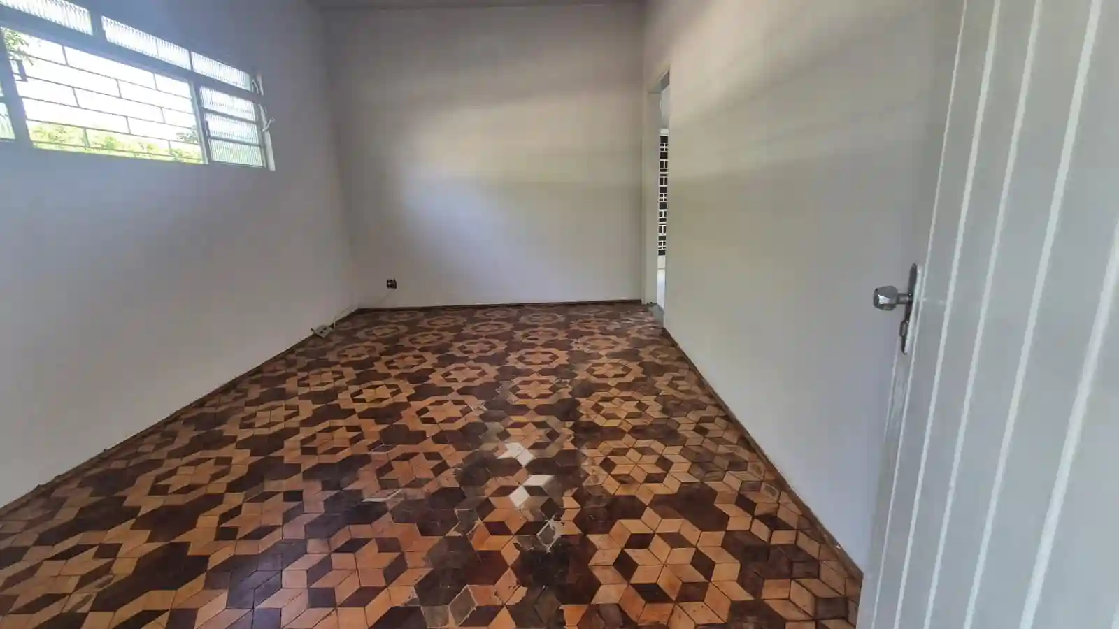 Casa com 3 quartos à venda, 300m² — foto 4 de 13