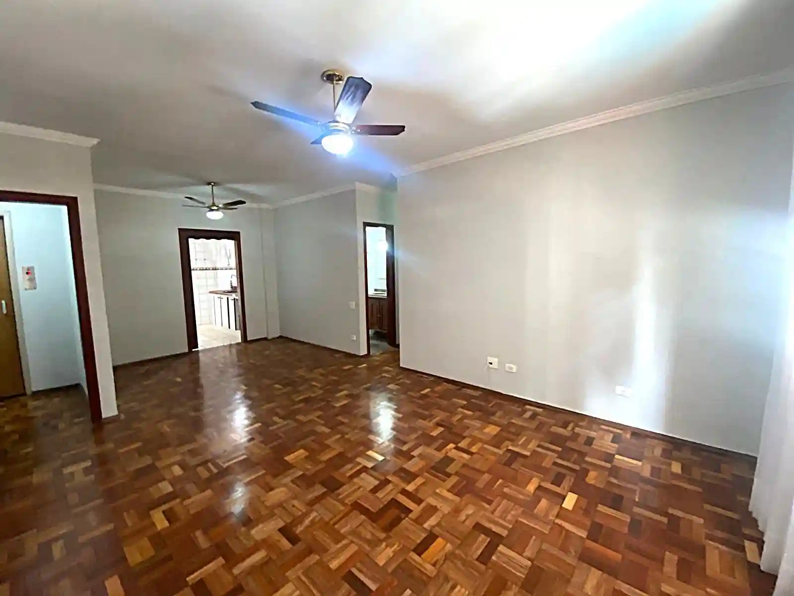 Apartamento com 3 quartos à venda, 90m² — foto 1 de 17