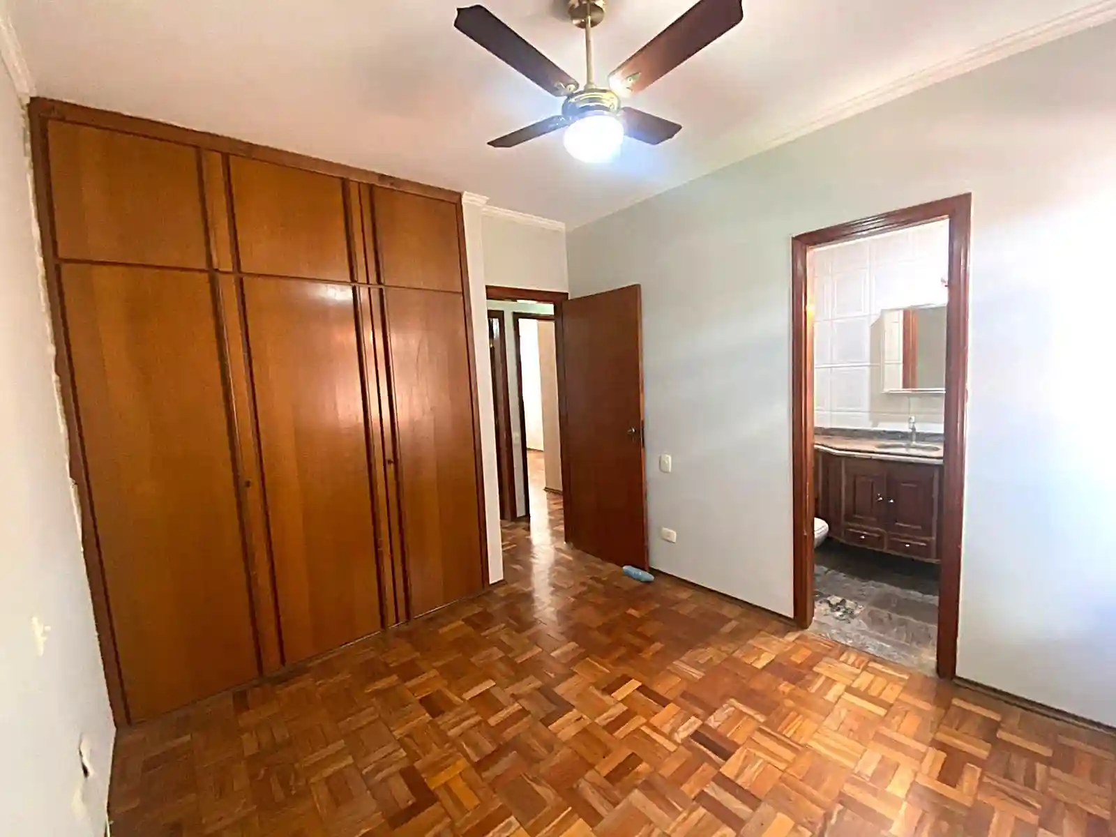 Apartamento com 3 quartos à venda, 90m² — foto 4 de 17