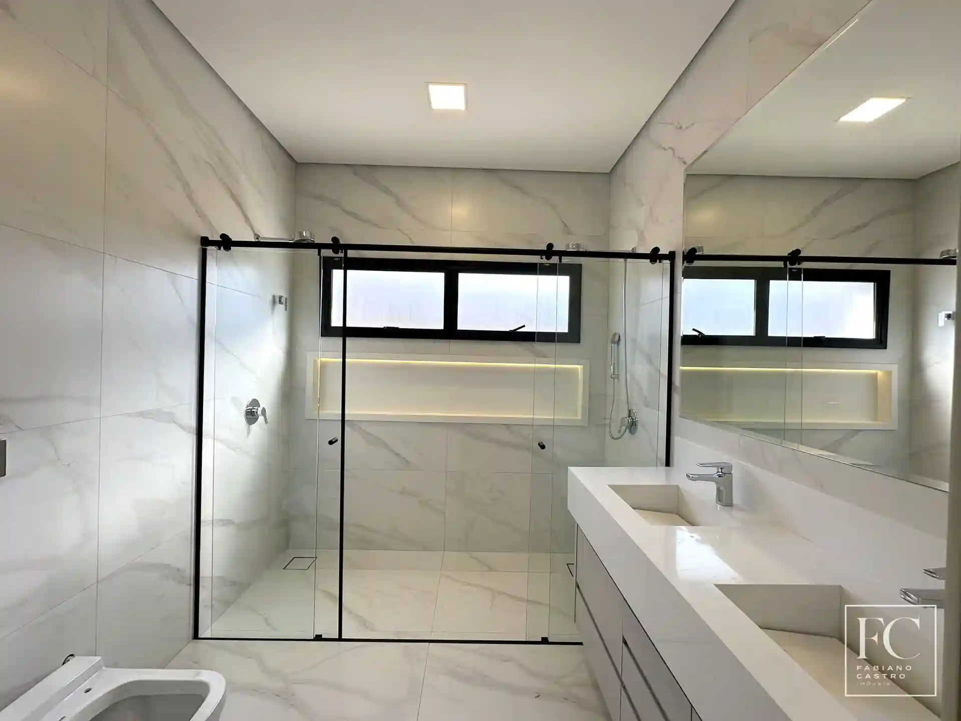 Casa de Condomínio com 3 quartos à venda, 200m² — foto 24 de 25