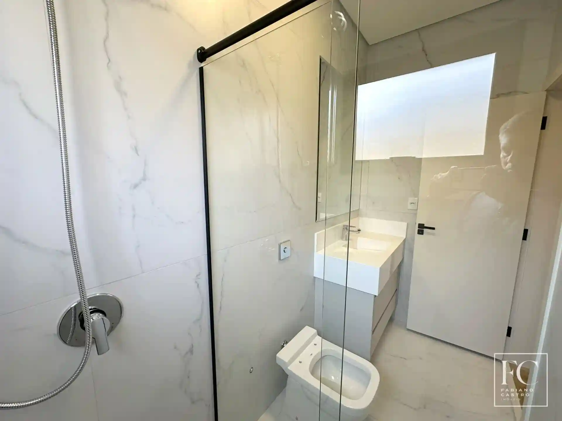 Casa de Condomínio com 3 quartos à venda, 200m² — foto 18 de 25