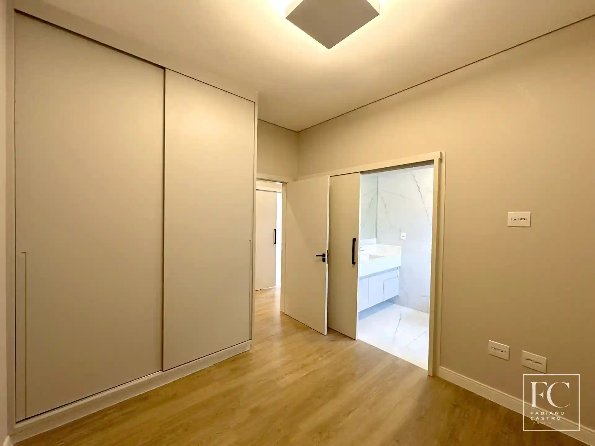Casa de Condomínio com 3 quartos à venda, 200m² — foto 20 de 25